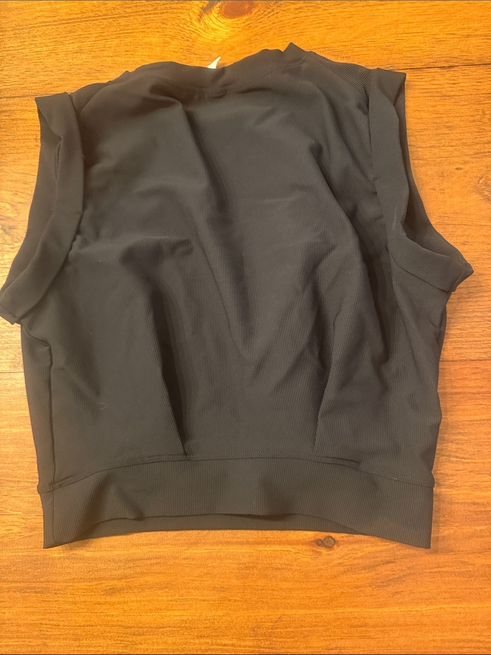 HALARA Black Sleeveless Ribbed Crop Top - Picture 3 of 4